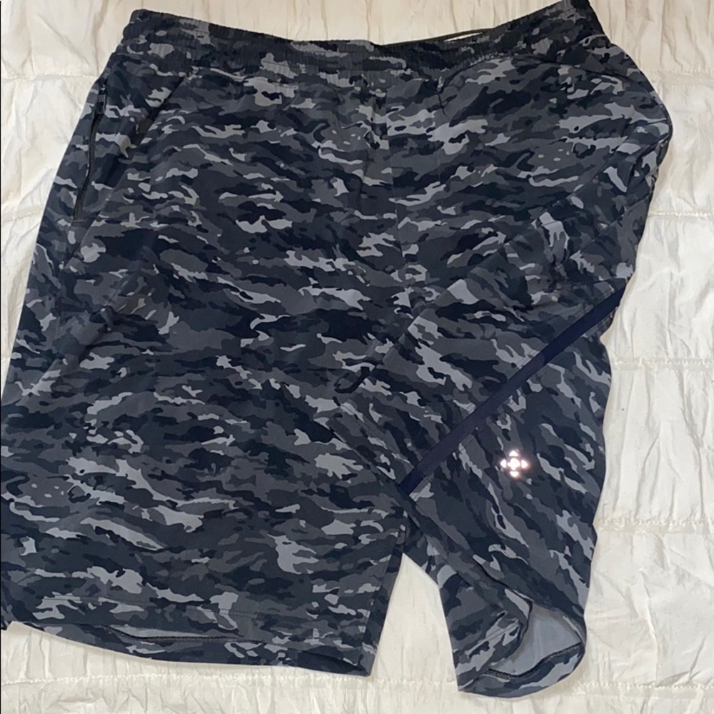 Men’s Lululemon shorts